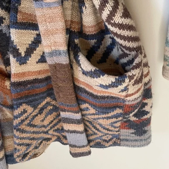 Multicolor Patterned Women's Sweater (Ralph Lauren?) No Tags, size Med/Lg - Picture 4 of 13